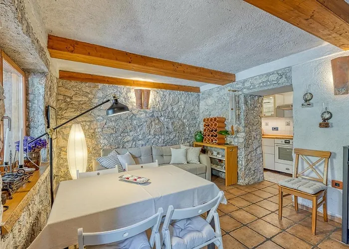 House Mlin Vakantiehuis Kras